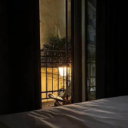 Mercantile Apartment *
