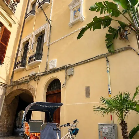 Mercantile 84 * Bari